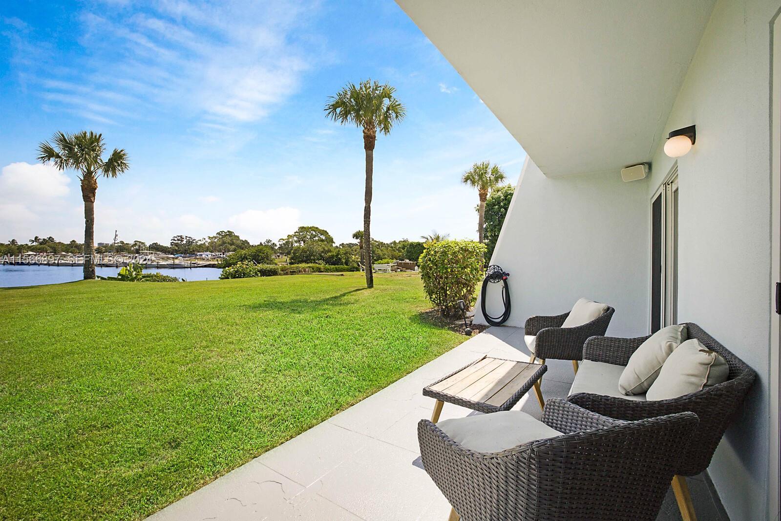 725 Hummingbird Way 103