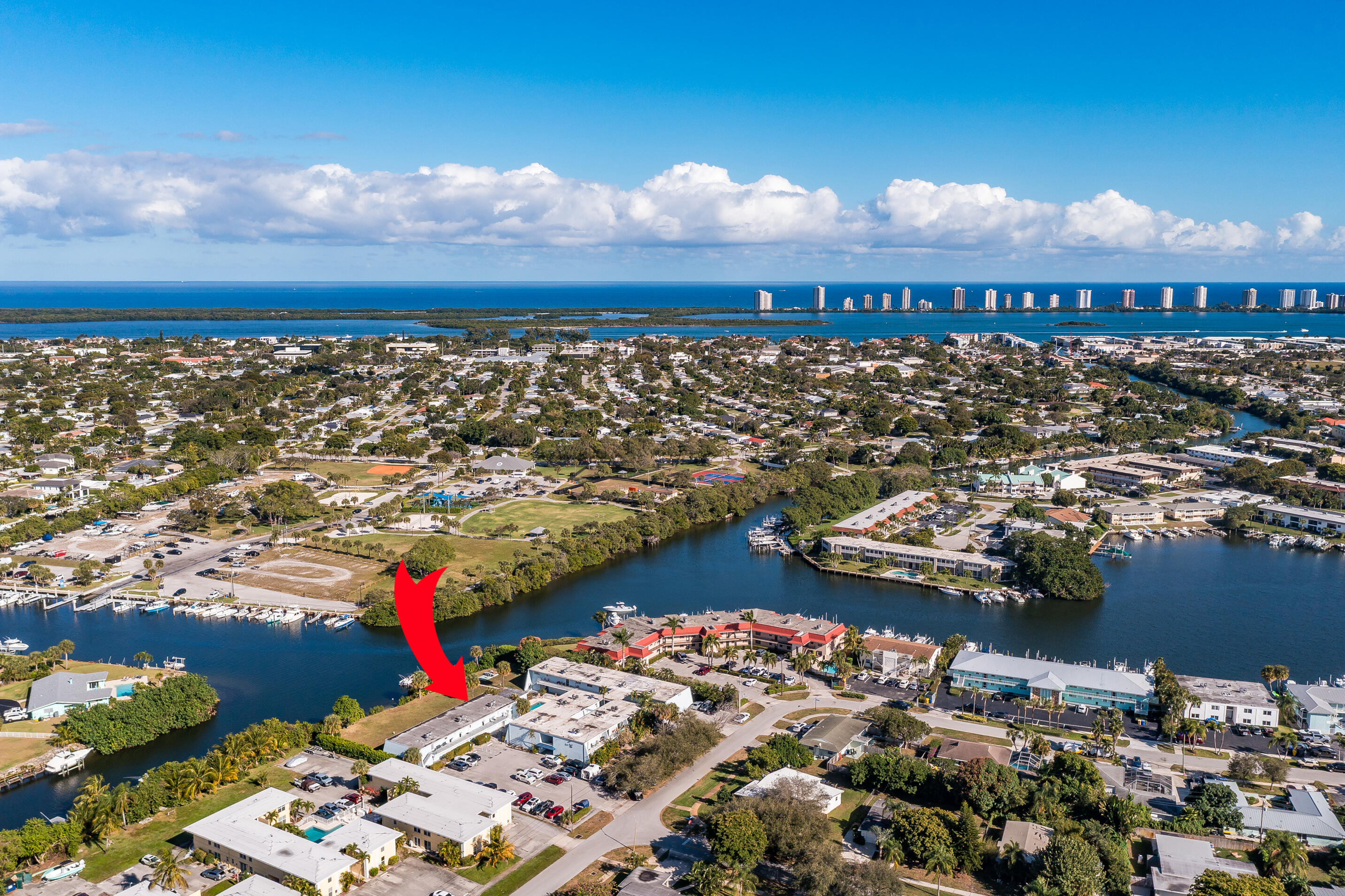 725 Hummingbird Way 103