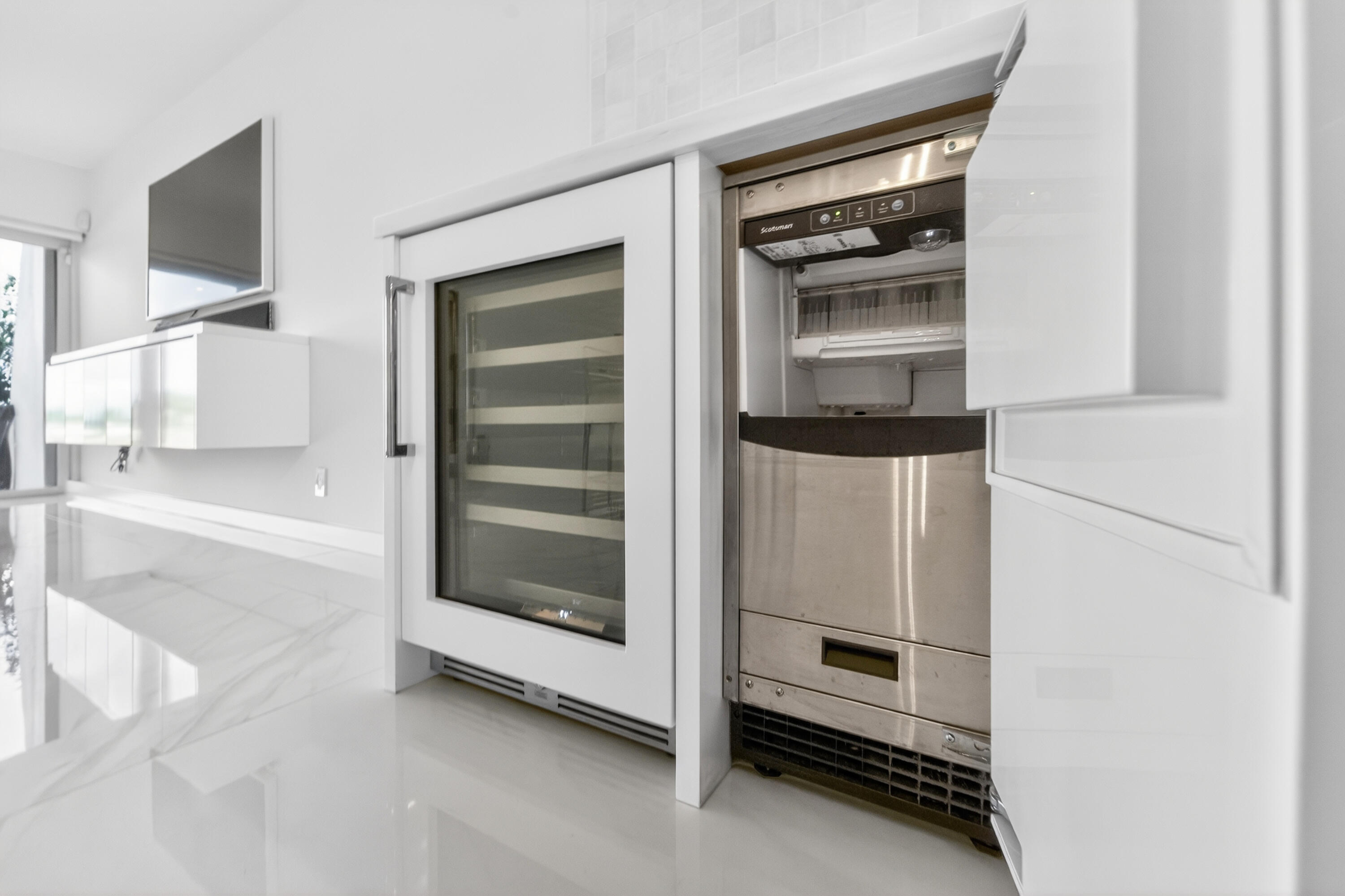 725 Hummingbird Way 103