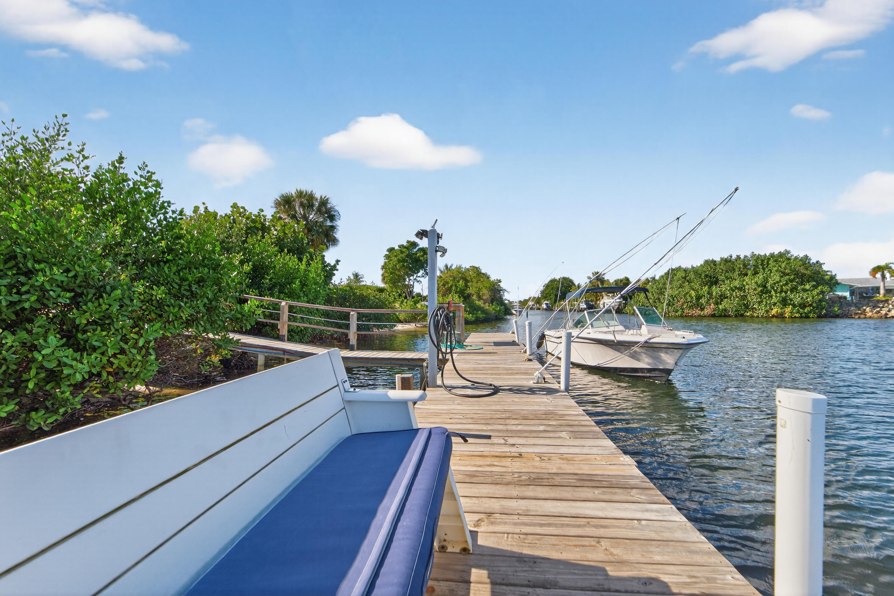 725 Hummingbird Way 103