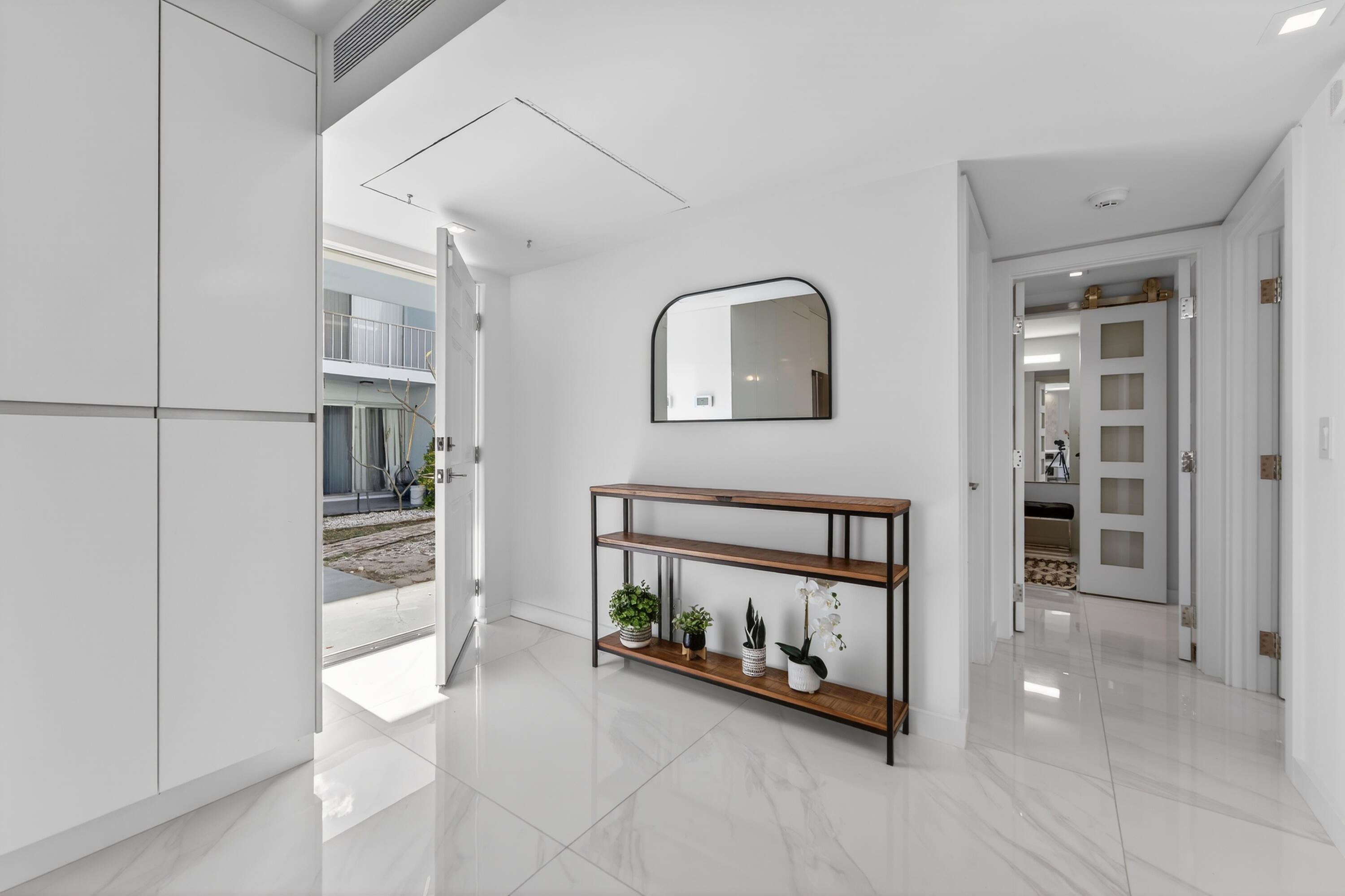 725 Hummingbird Way 103