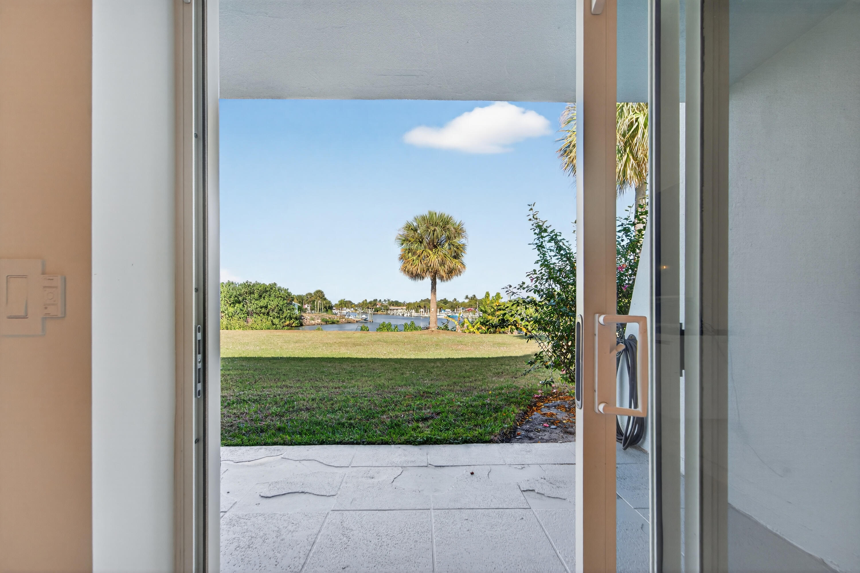 725 Hummingbird Way 103