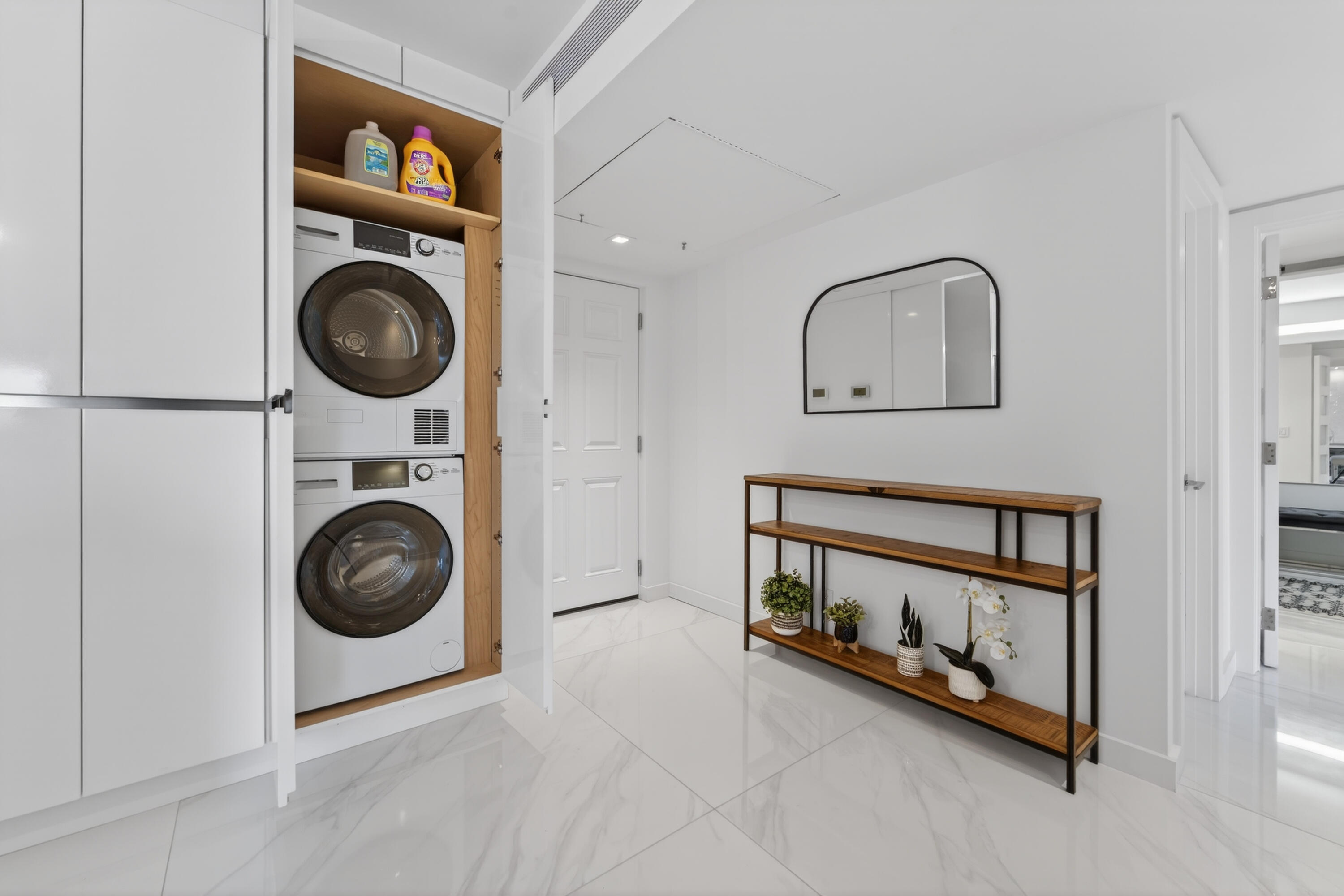 725 Hummingbird Way 103