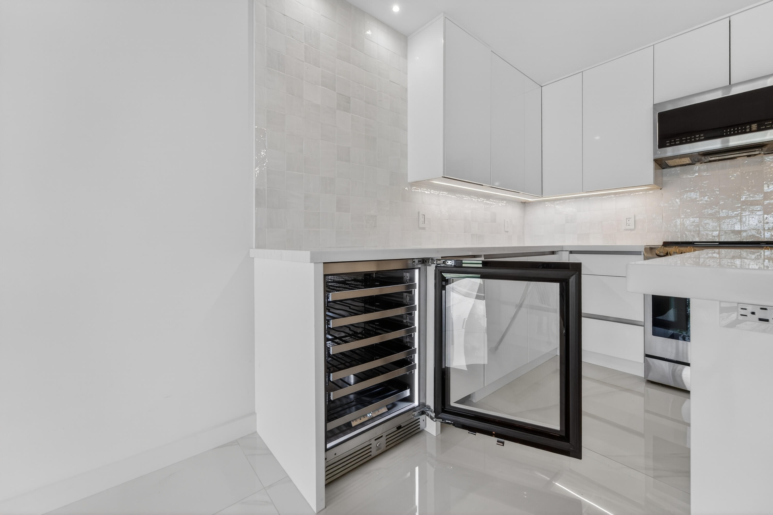 725 Hummingbird Way 103