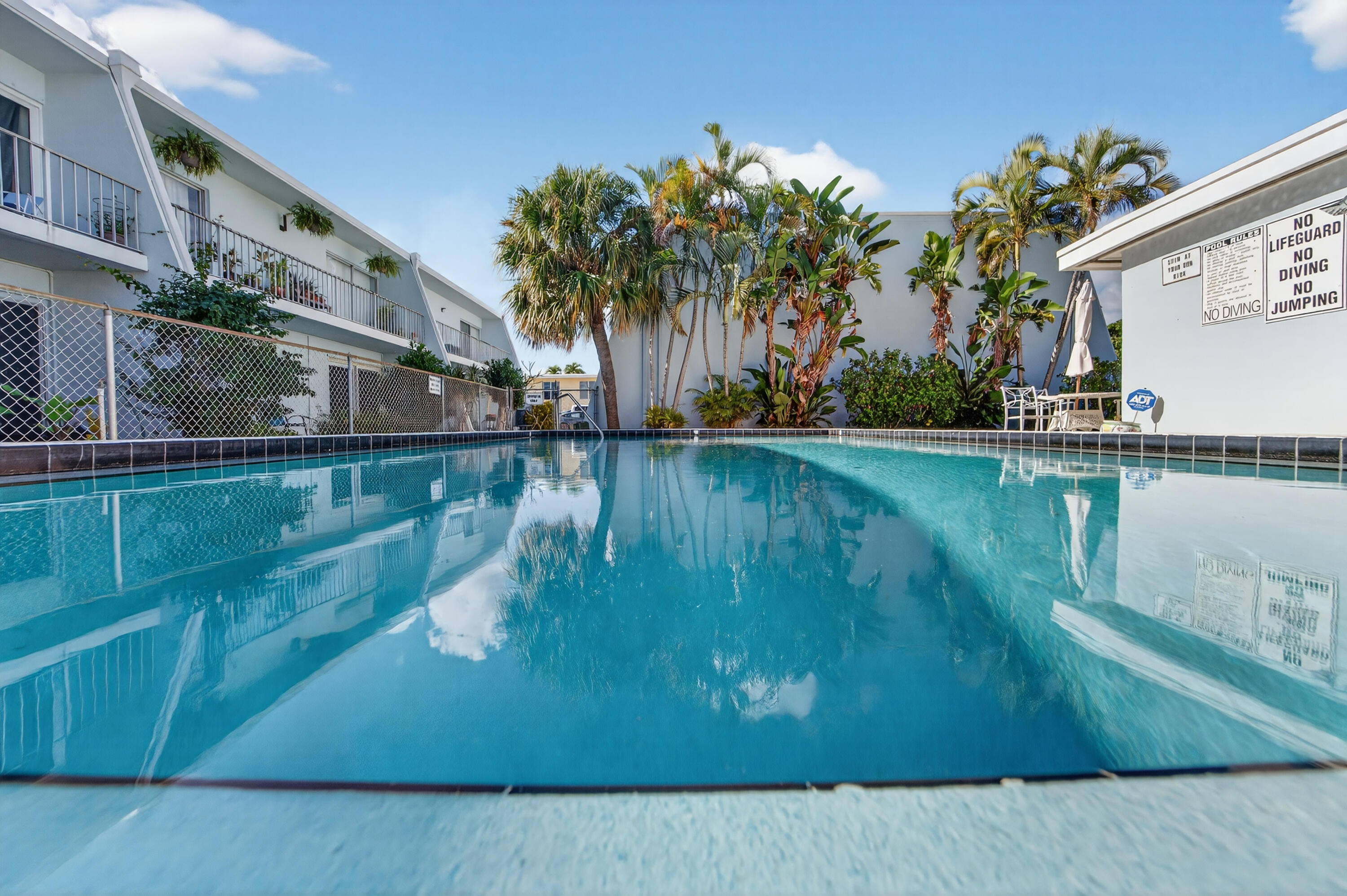 725 Hummingbird Way 103