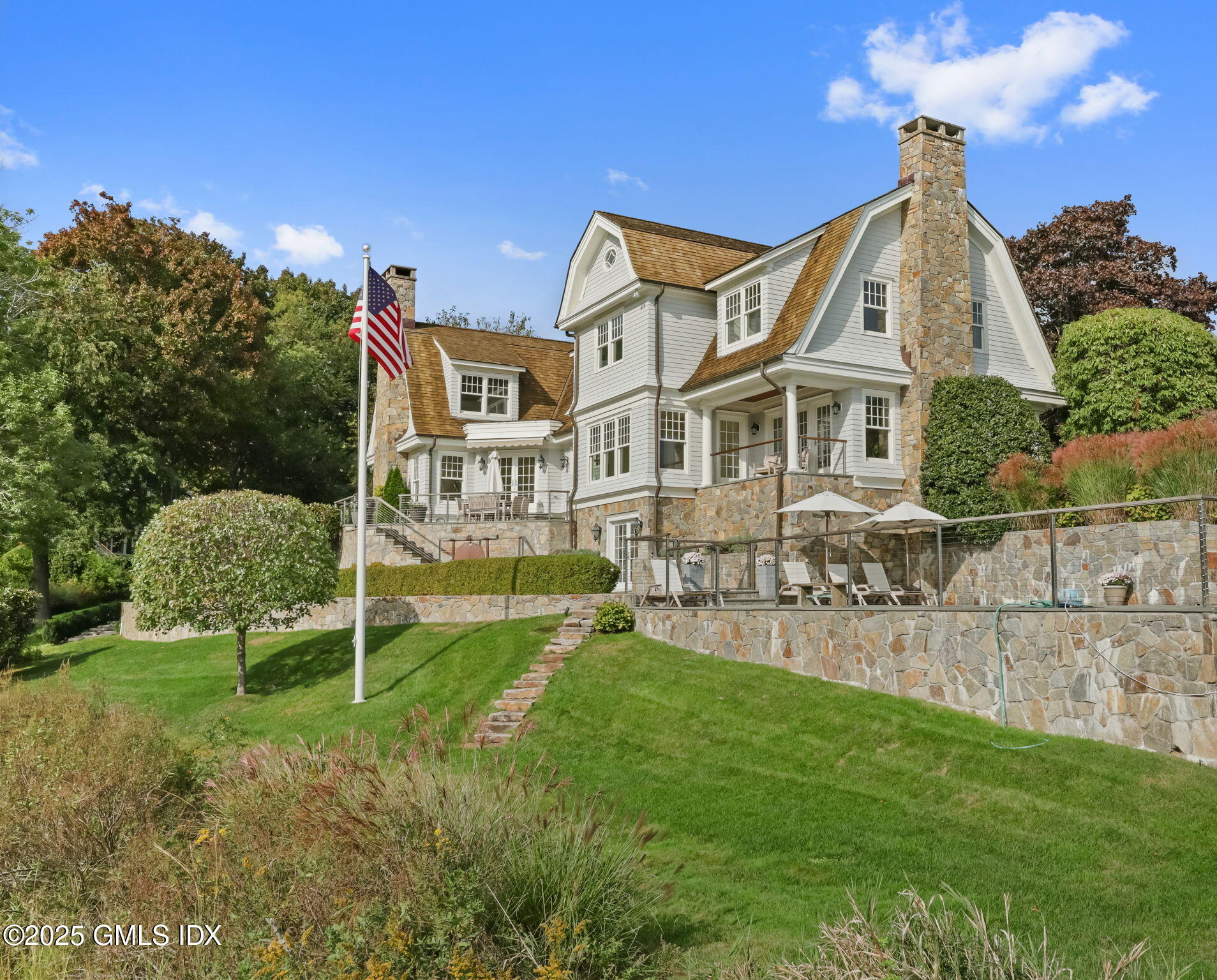 18 Shoal Point Lane