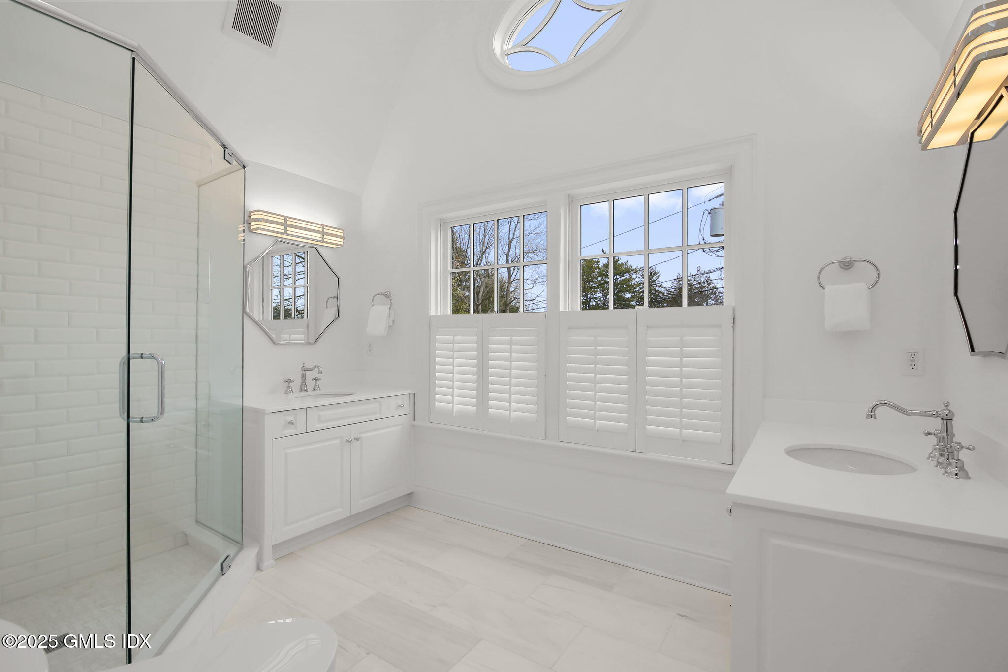 18 Shoal Point Lane