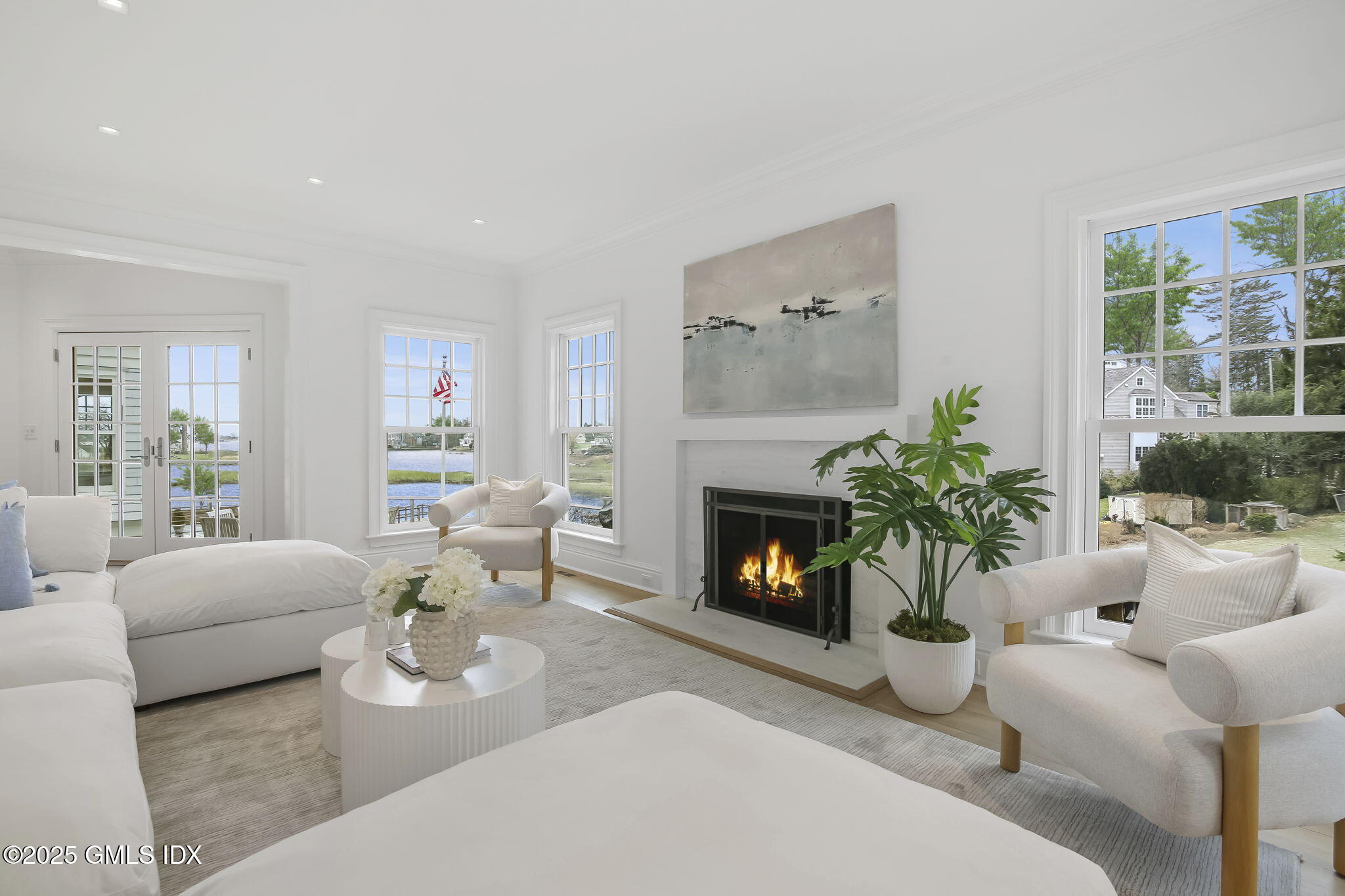 18 Shoal Point Lane