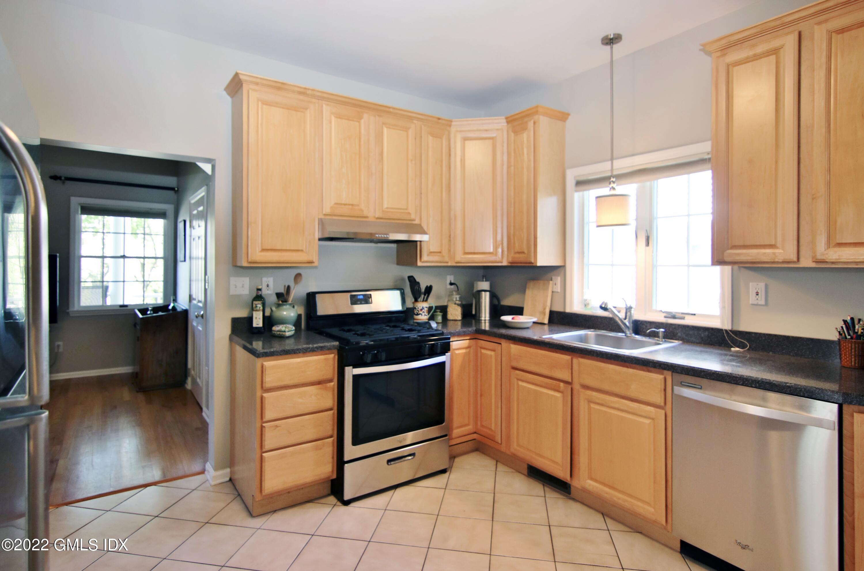 43 Connecticut Avenue, 1