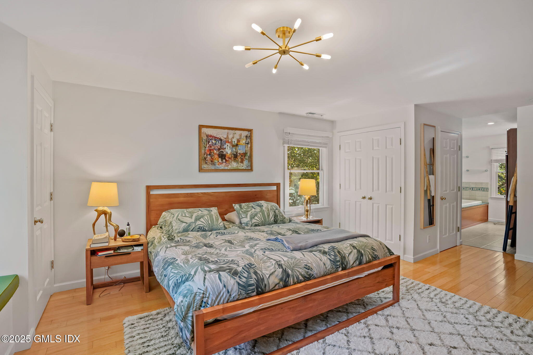 2 Midbrook Lane