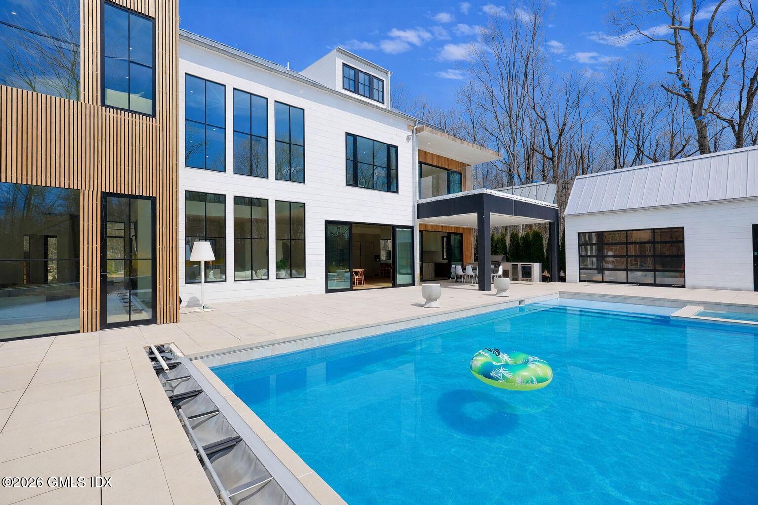 41 Mohawk Lane