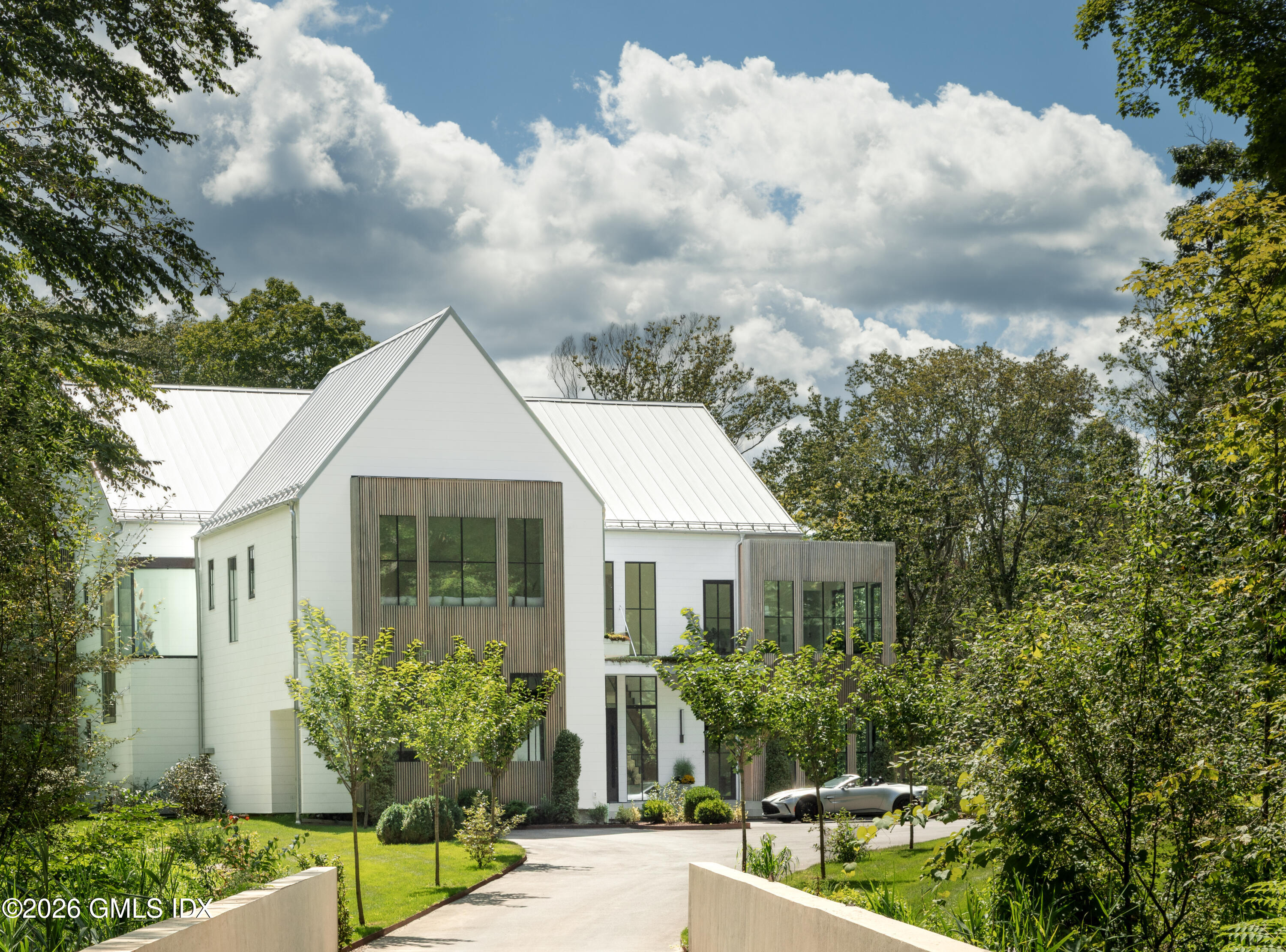 41 Mohawk Lane