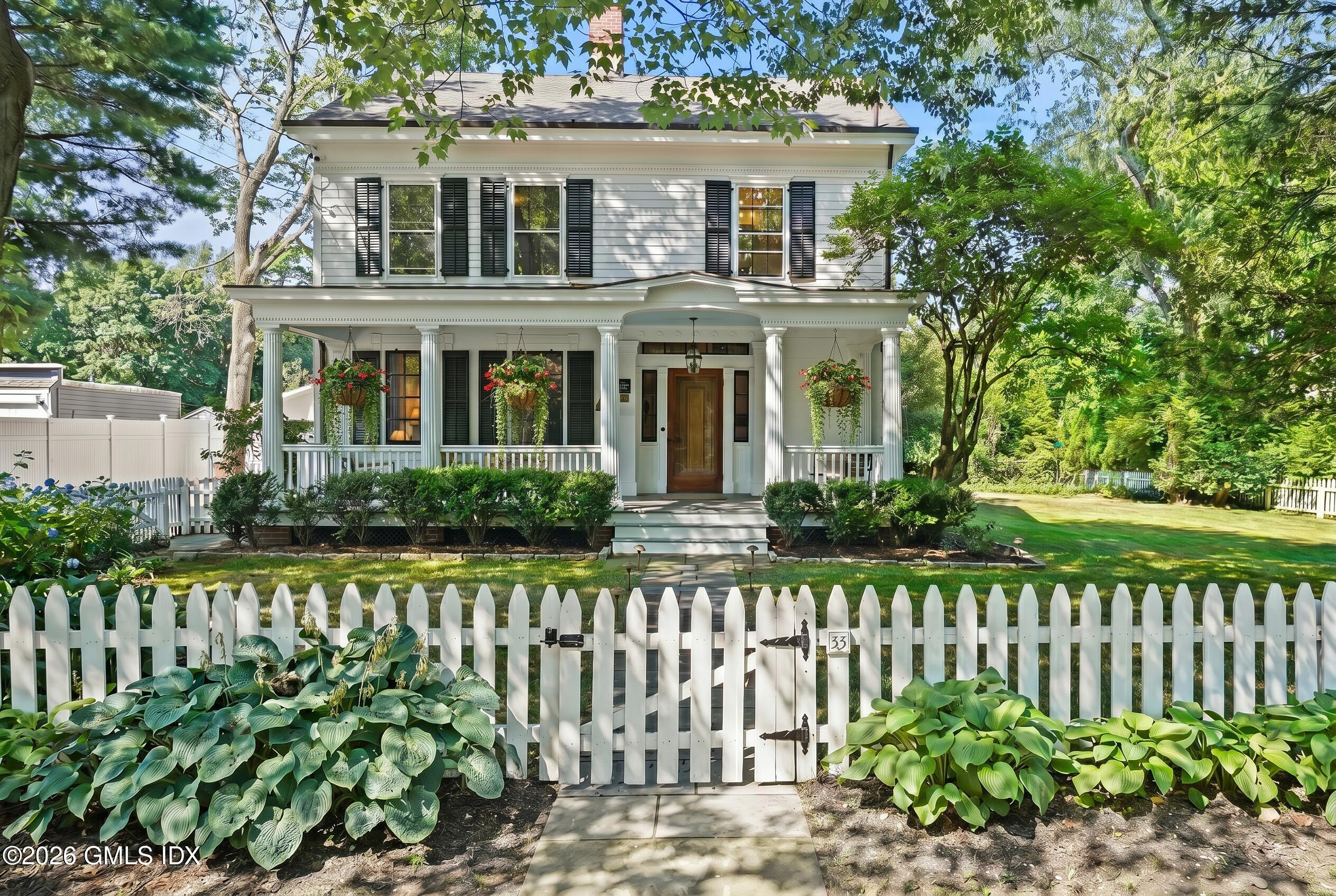 33 Mead Avenue