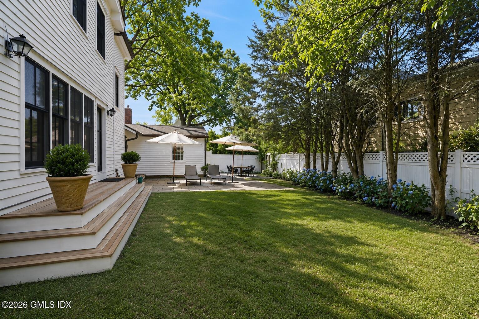 33 Mead Avenue