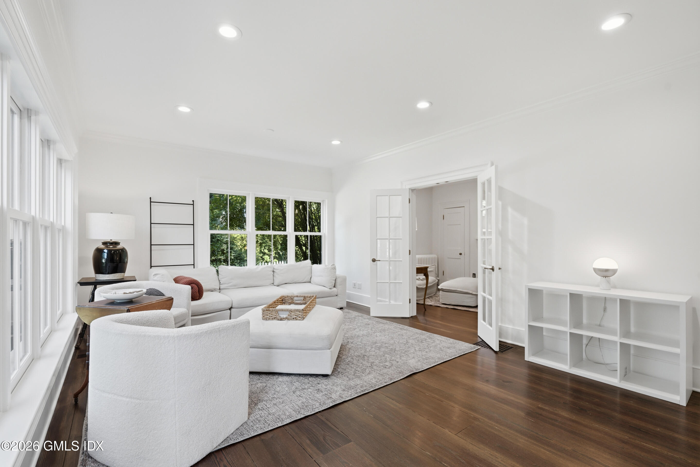 33 Mead Avenue