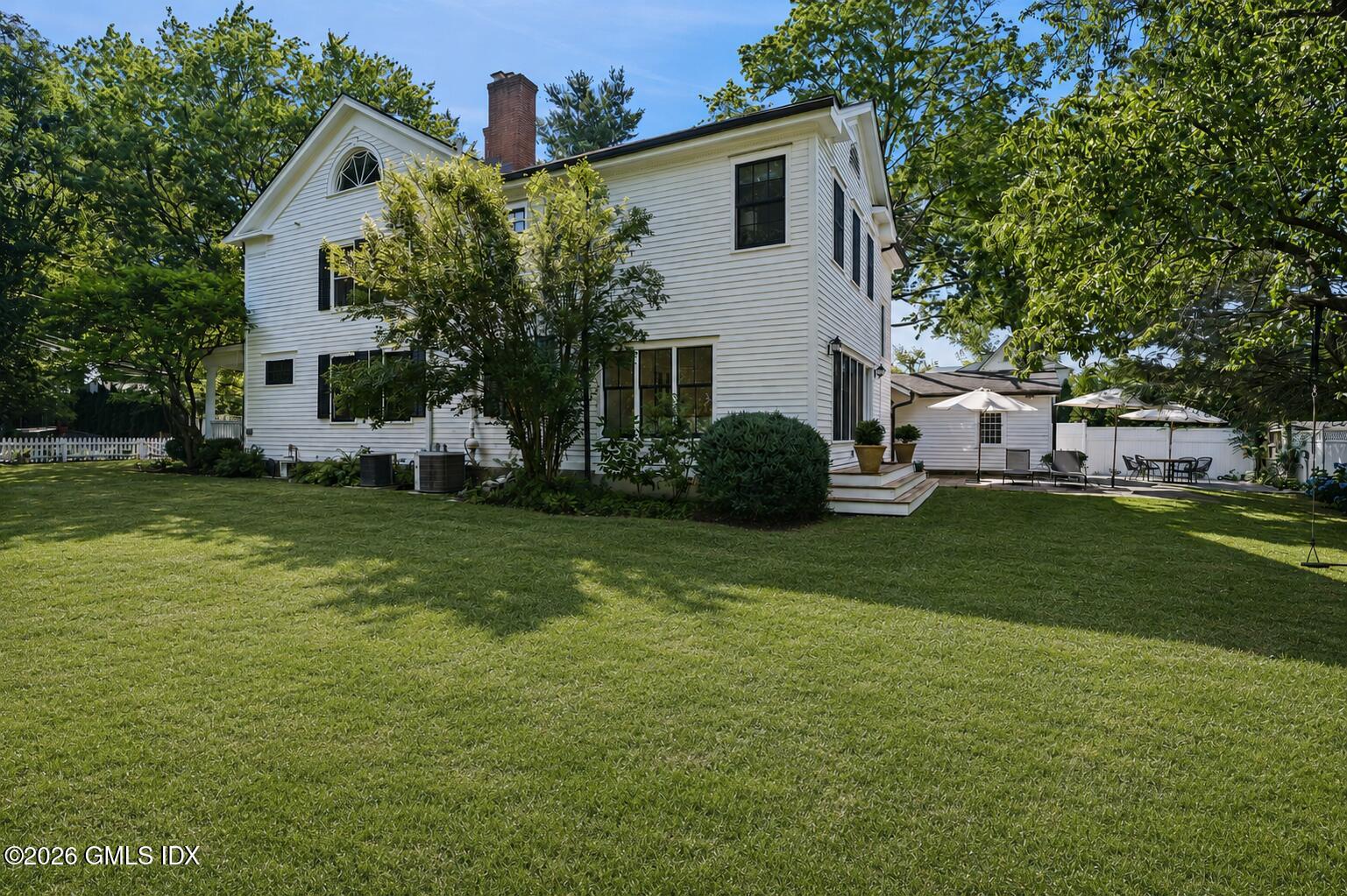 33 Mead Avenue