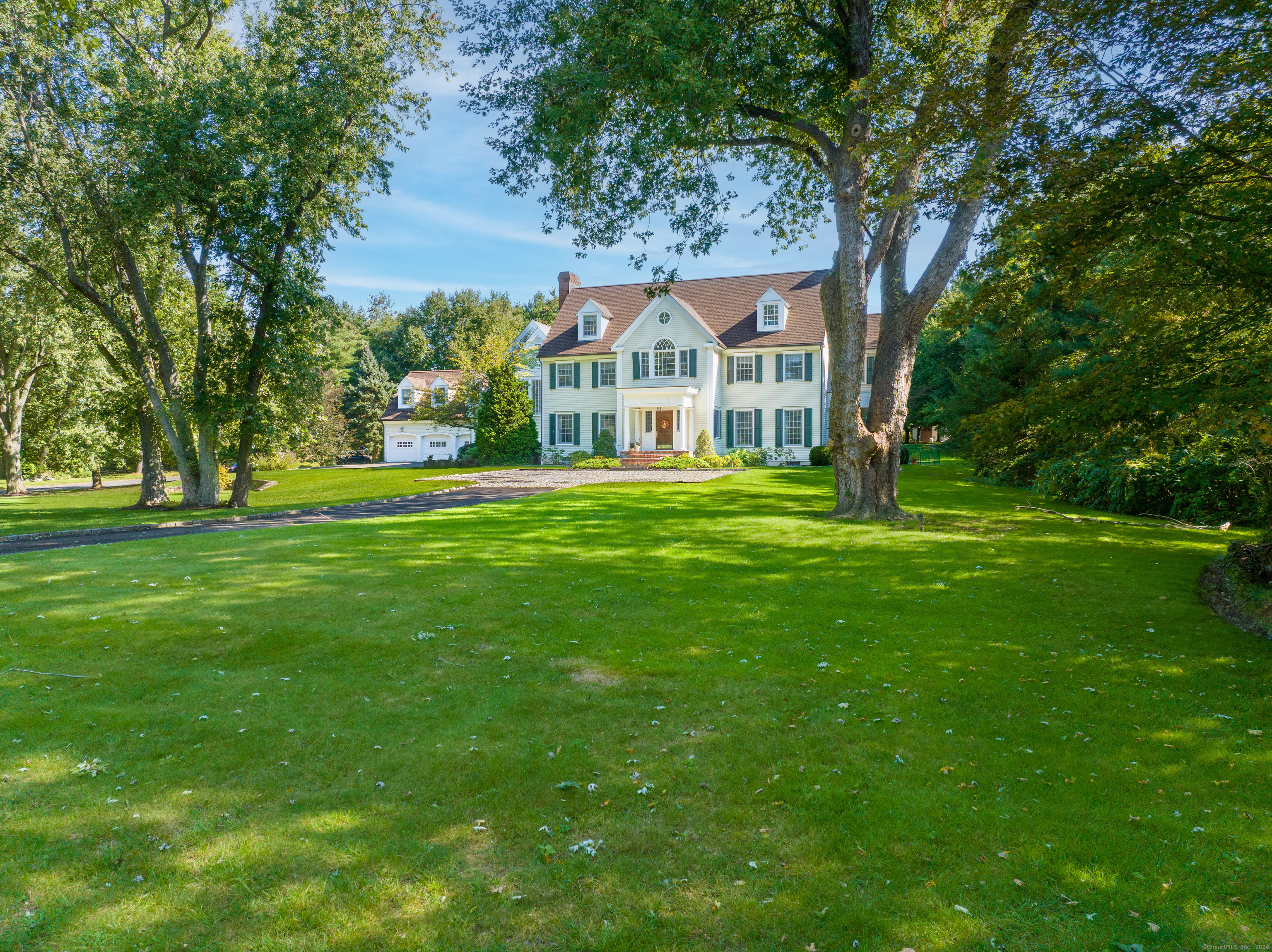 719 Ponus Ridge