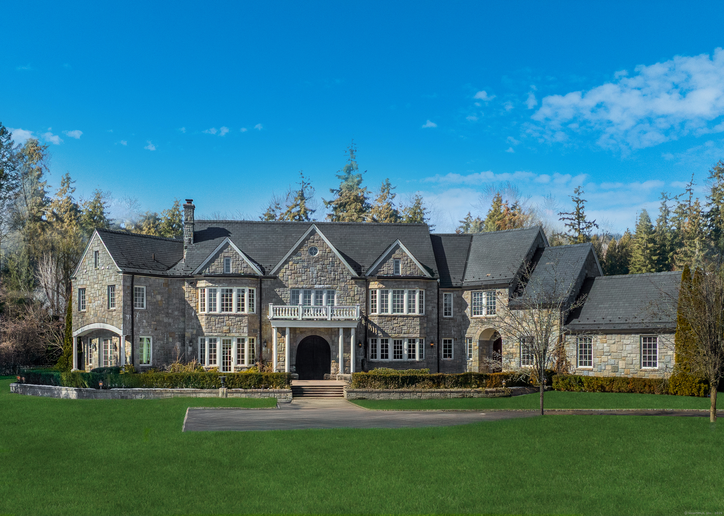 8 Lindsay Drive