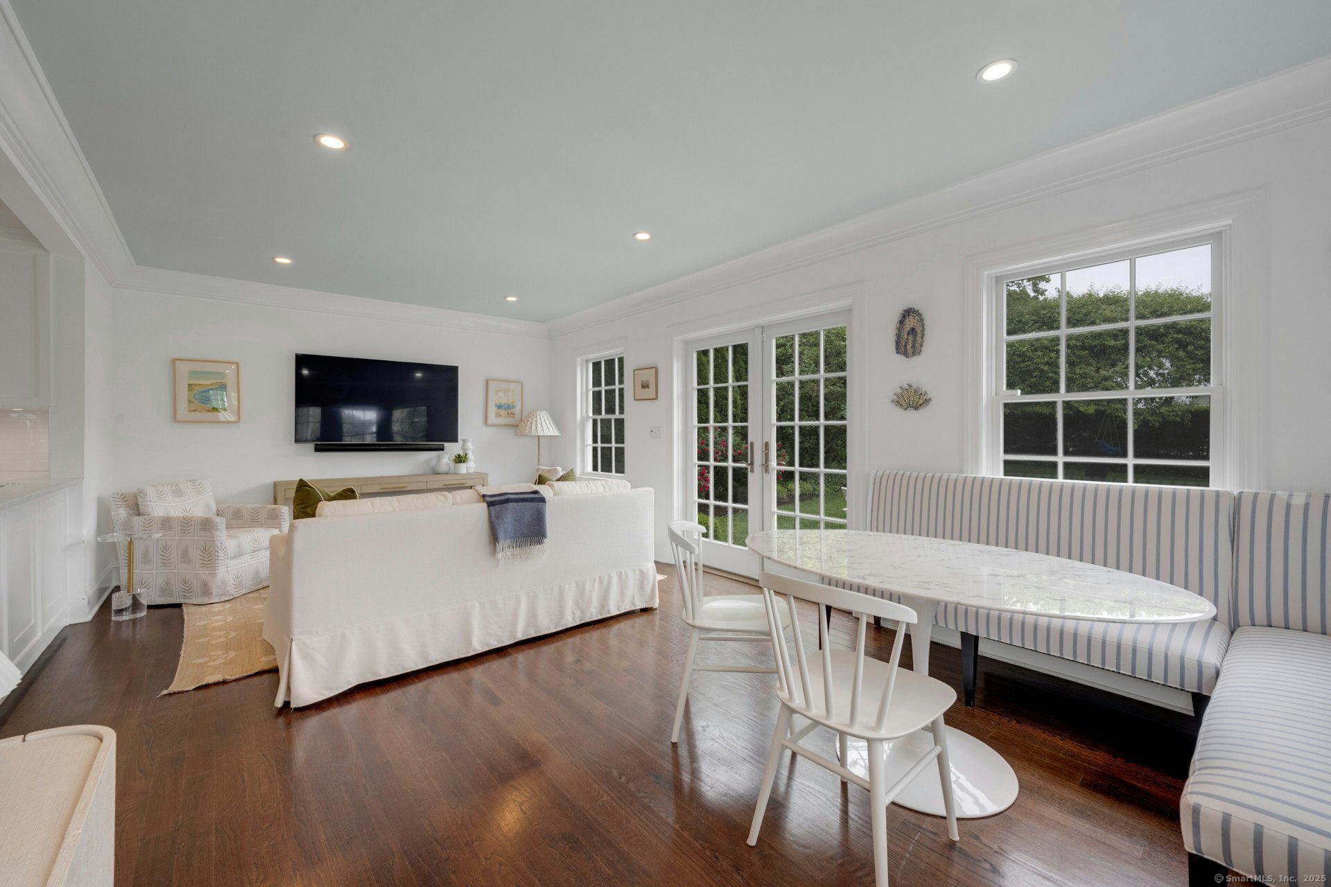 6 Prescott Lane