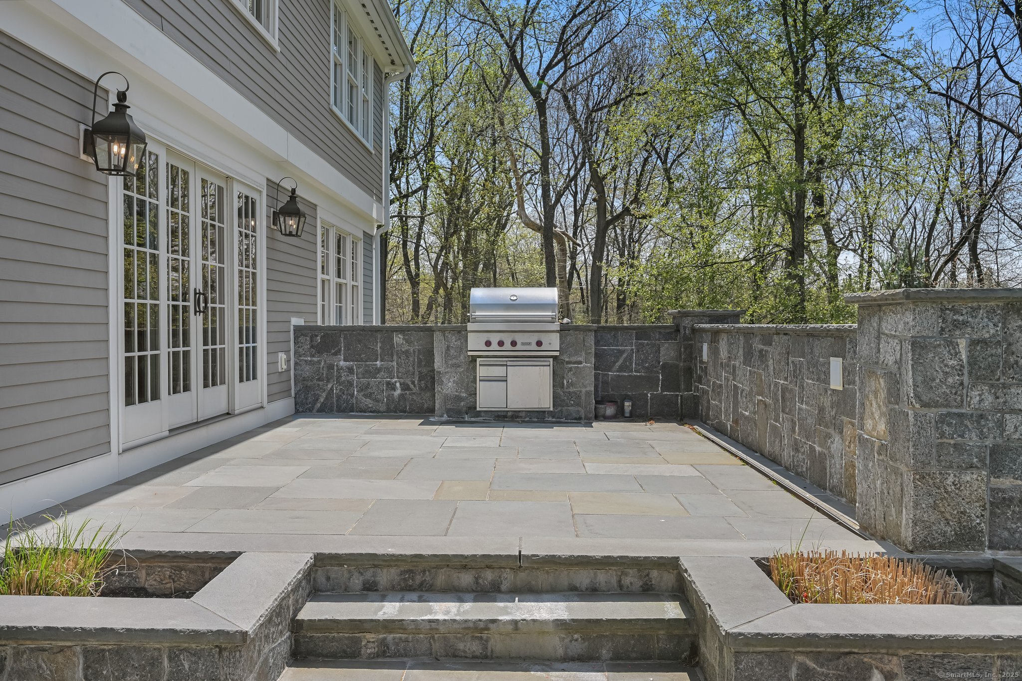 33 Cliffdale Road