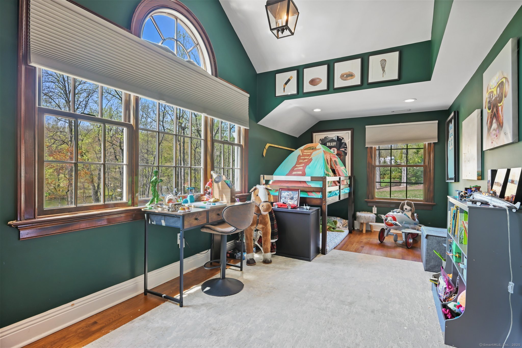 33 Cliffdale Road