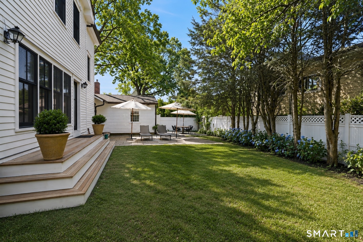 33 Mead Avenue