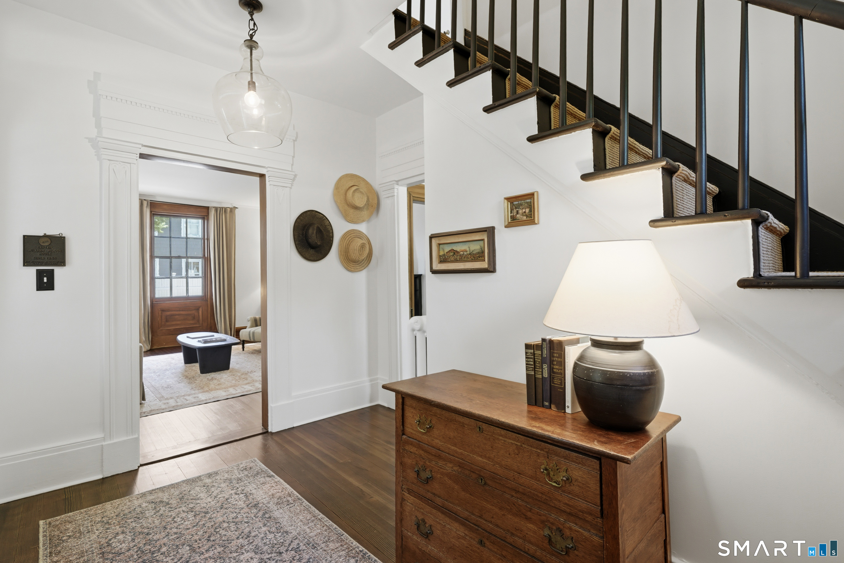33 Mead Avenue