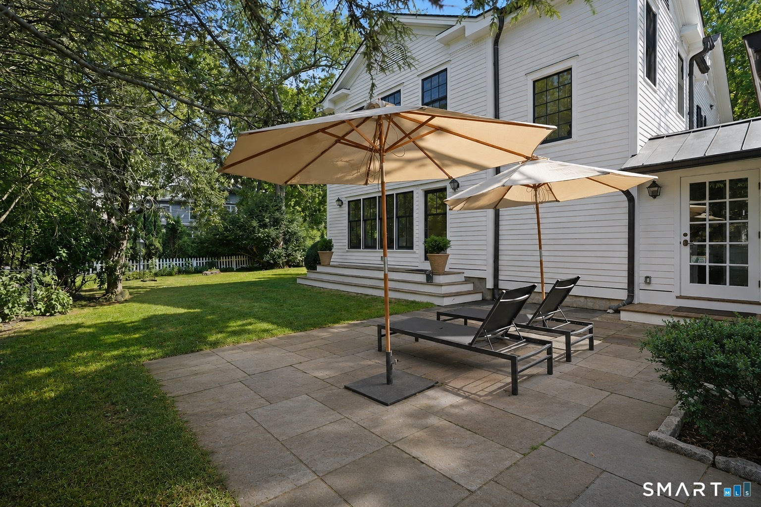 33 Mead Avenue