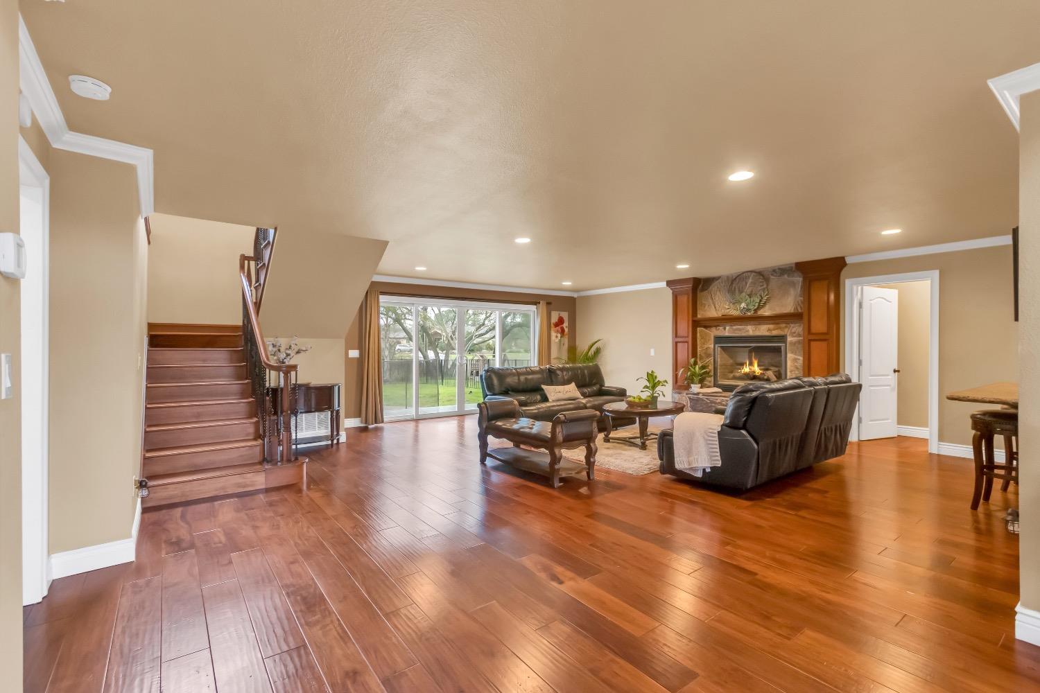 6373 Buckeye Lane
