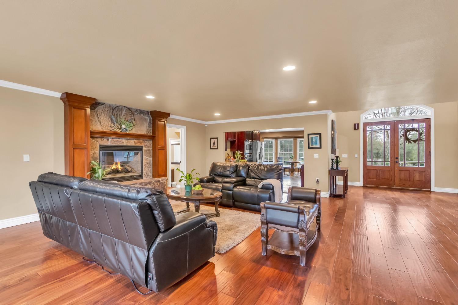 6373 Buckeye Lane