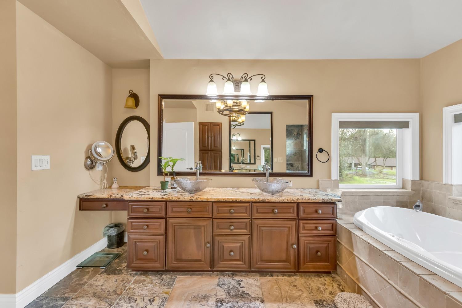 6373 Buckeye Lane