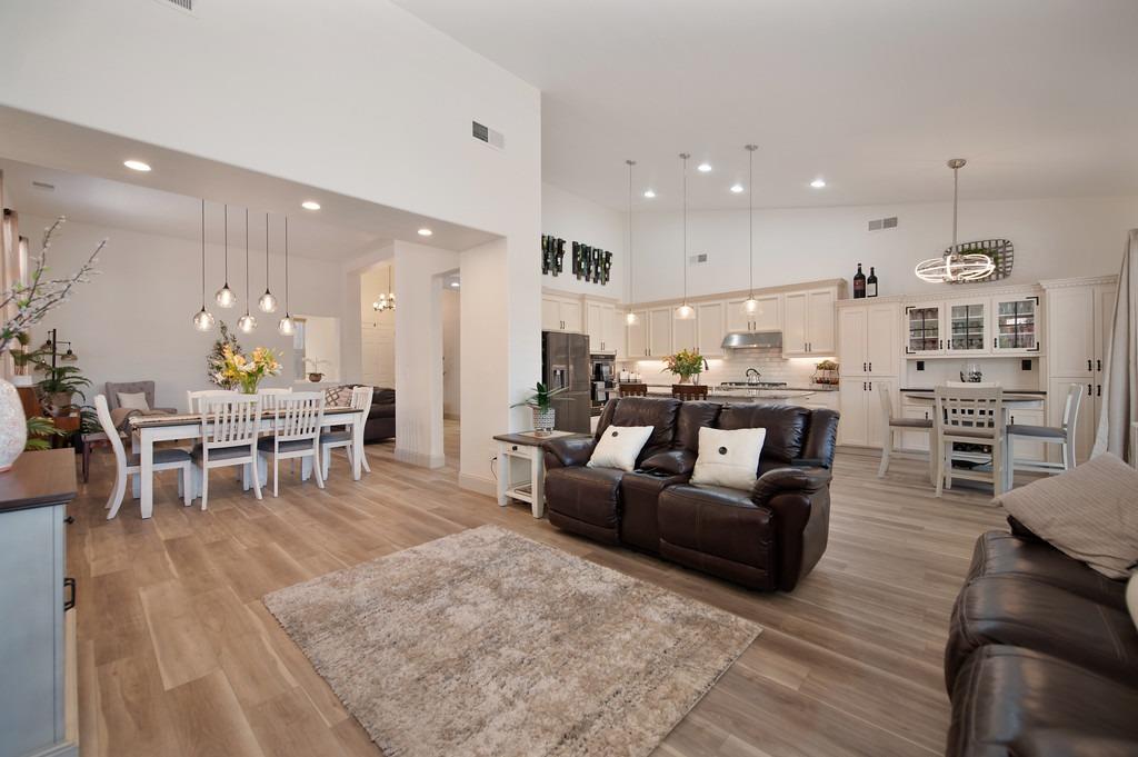 323 Sprig Circle