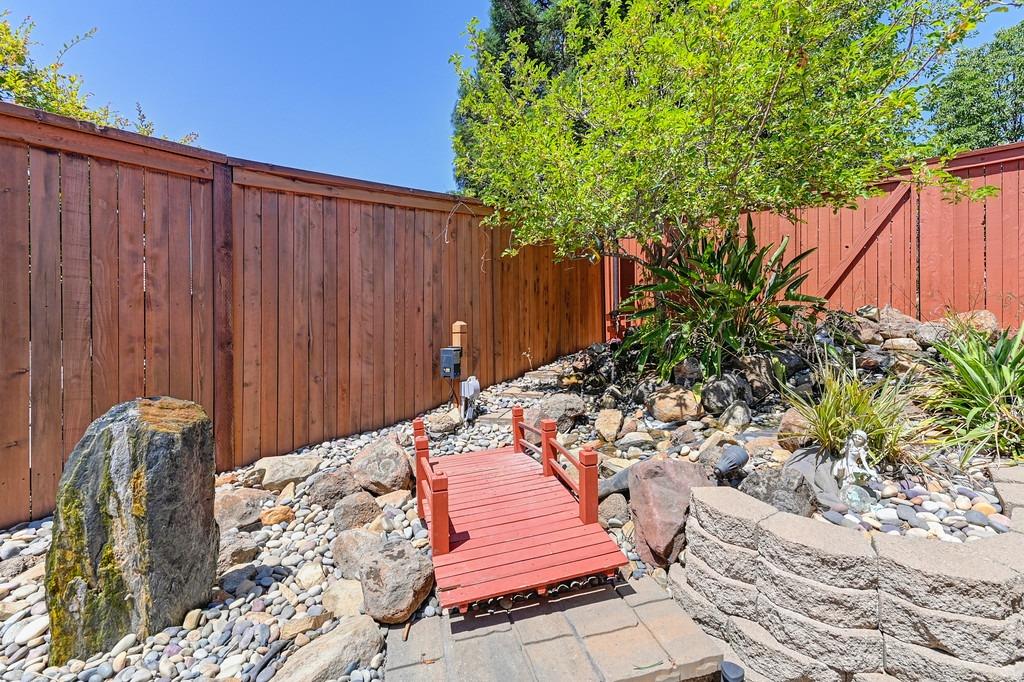 323 Sprig Circle