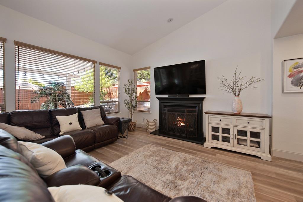 323 Sprig Circle