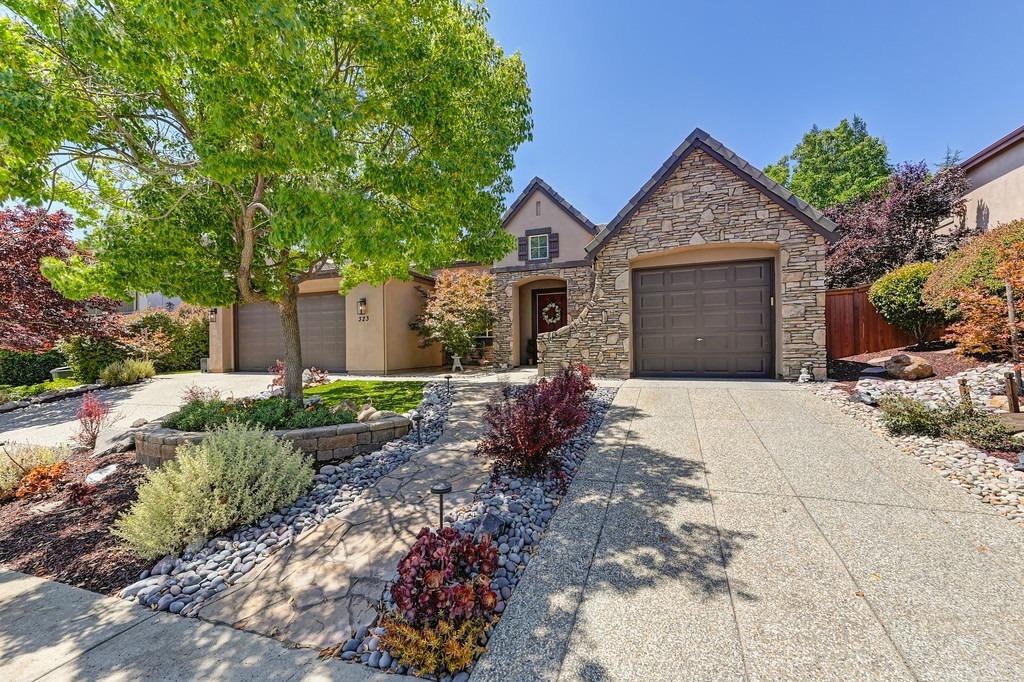 323 Sprig Circle