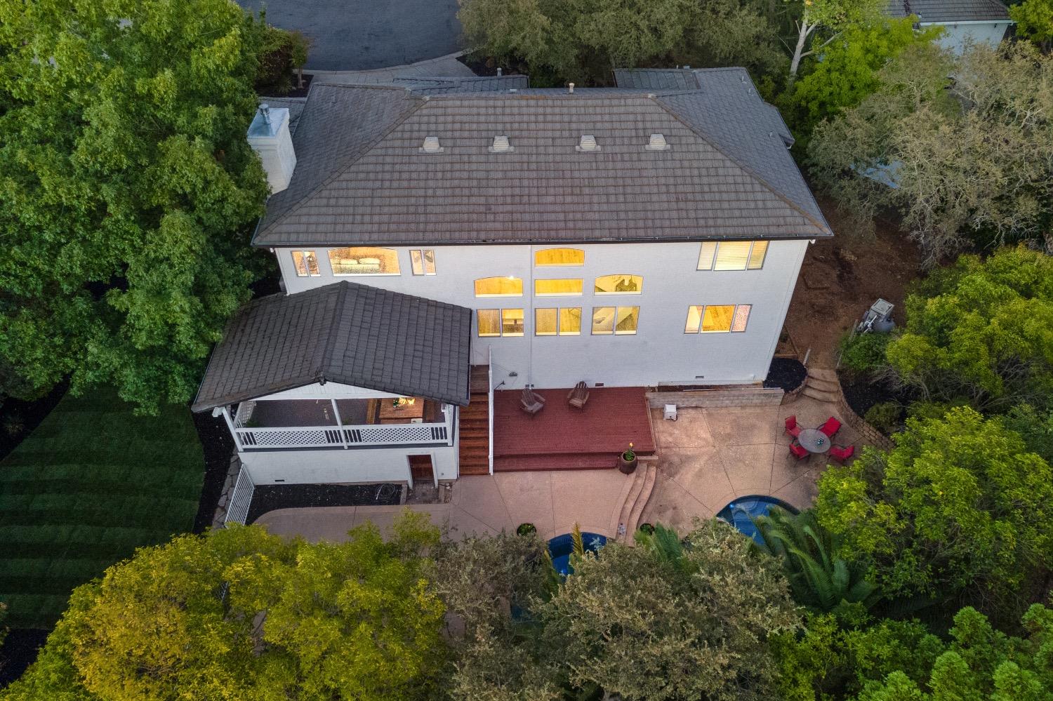 2000 Augustus Place