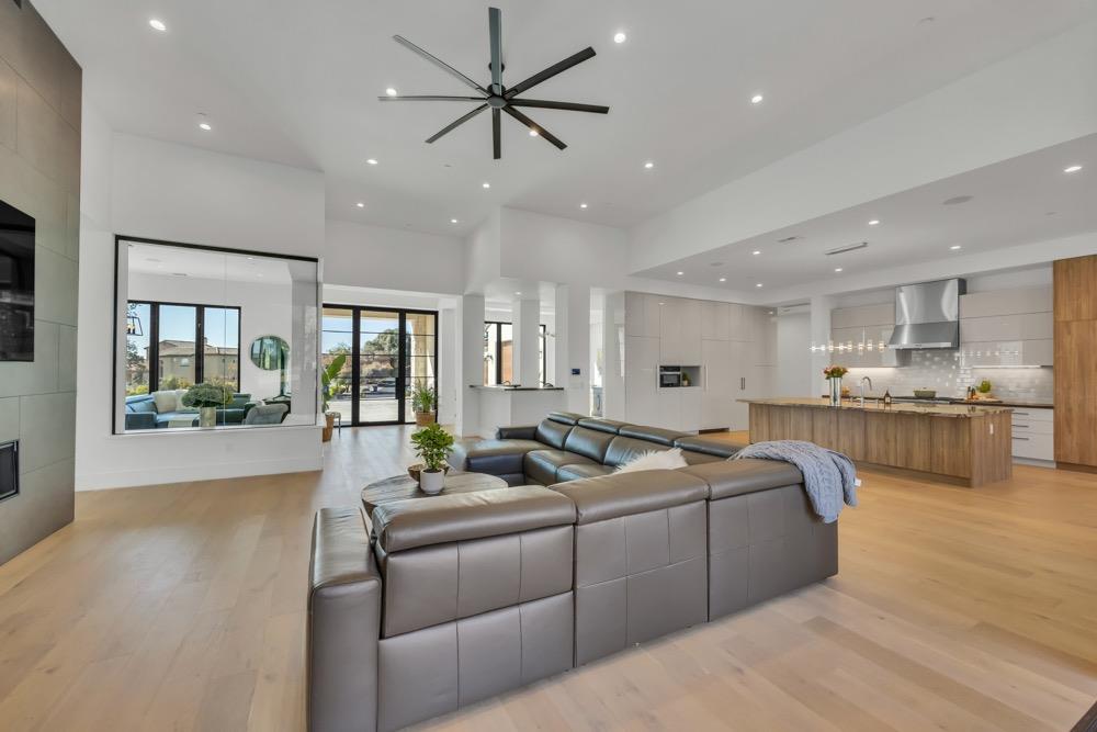 2523 Villanella Ct