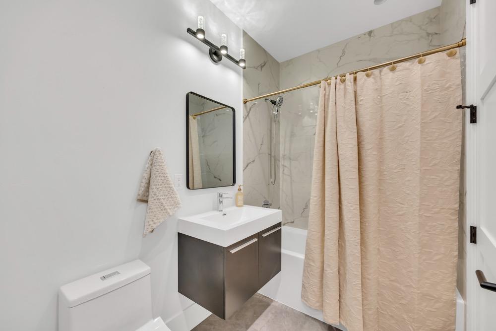 2523 Villanella Ct