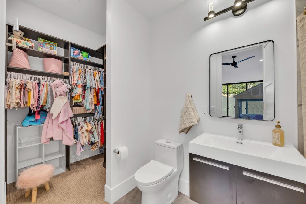 2523 Villanella Ct
