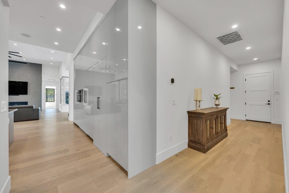 2523 Villanella Ct