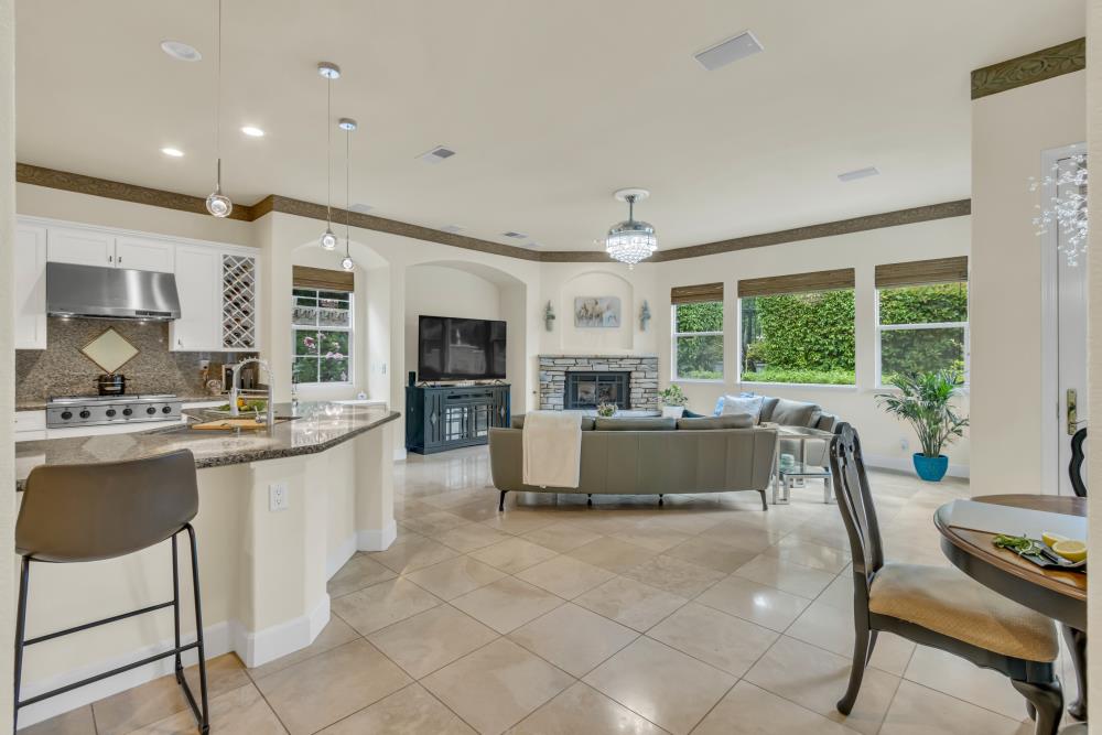 1086 Souza Drive