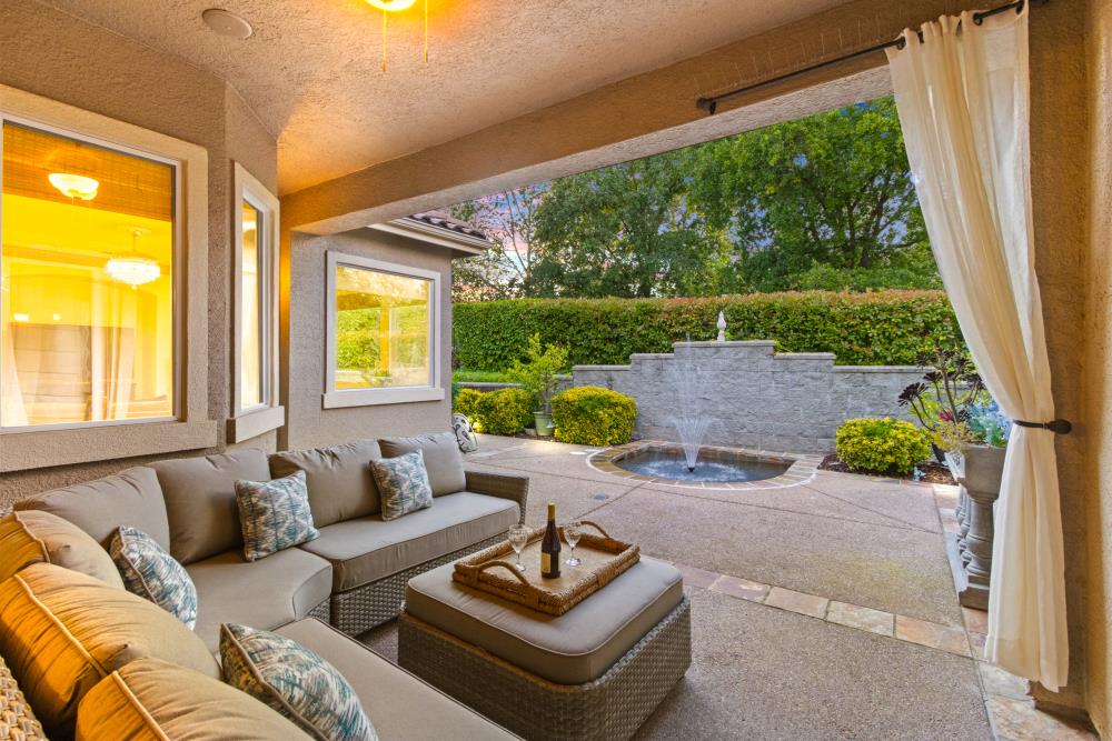 1086 Souza Drive