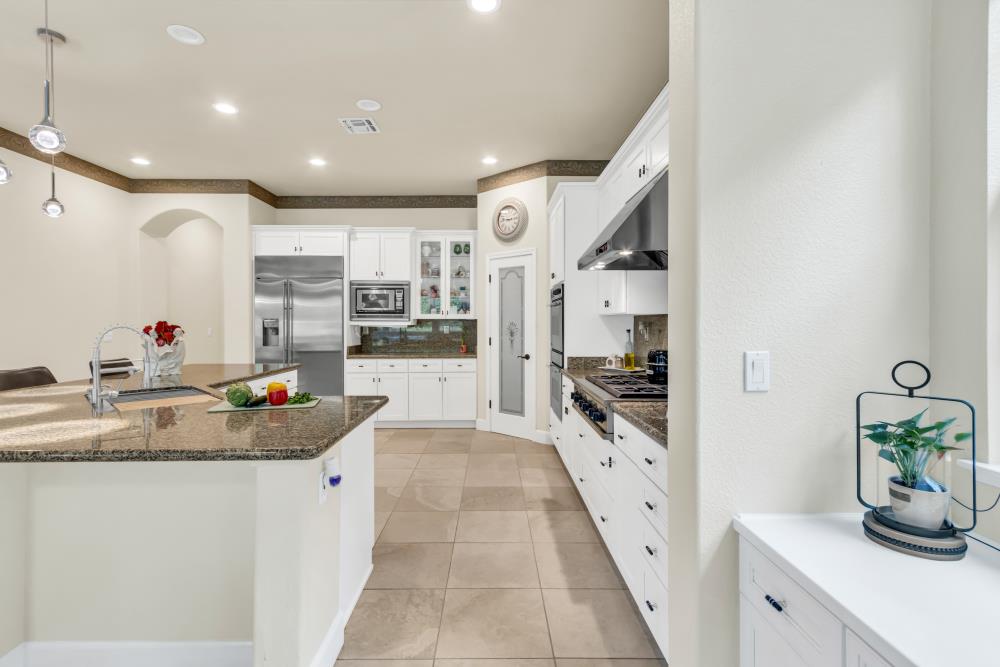 1086 Souza Drive