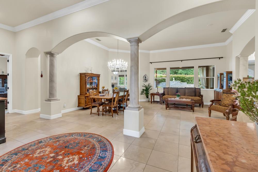1086 Souza Drive