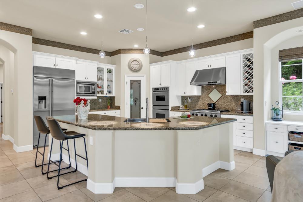 1086 Souza Drive