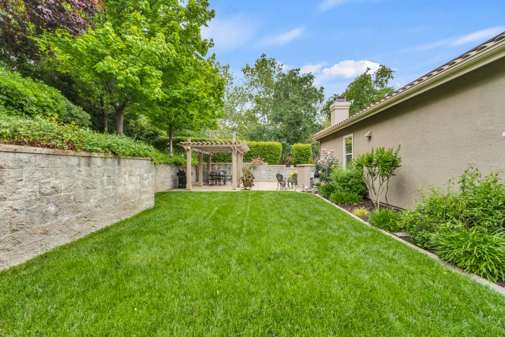 1086 Souza Drive