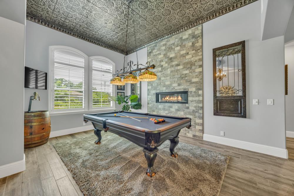 542 Ramos Drive