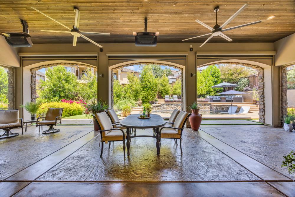 542 Ramos Drive