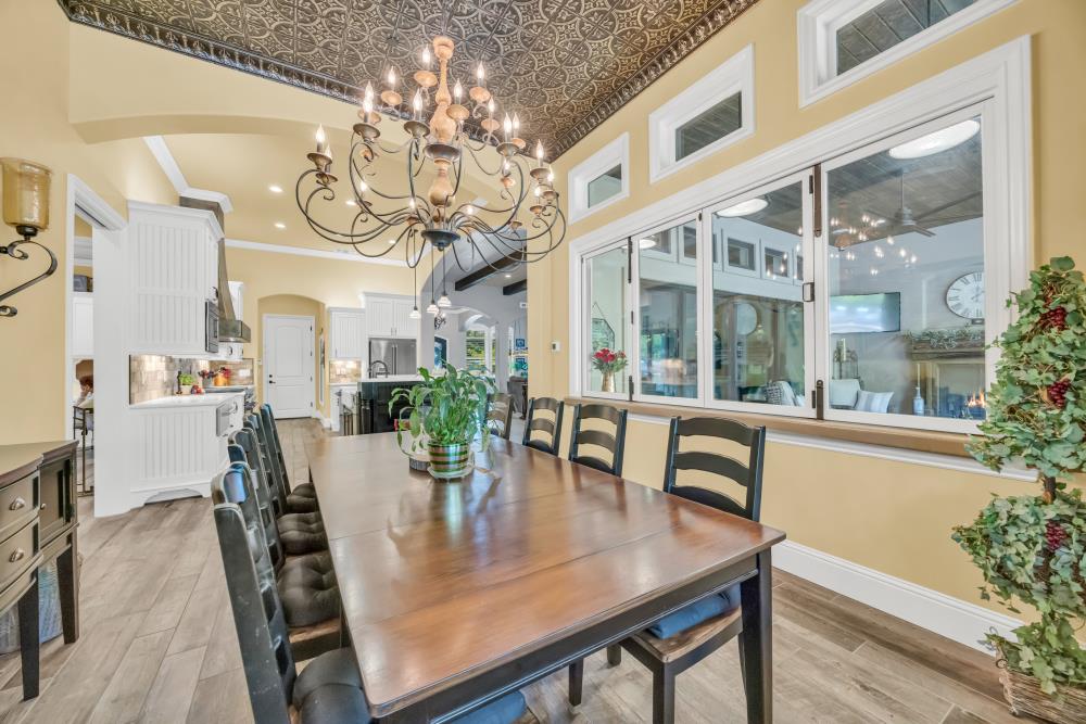 542 Ramos Drive