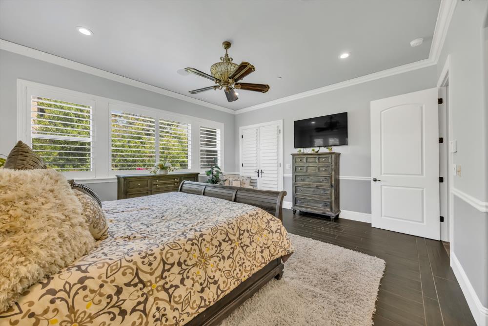 542 Ramos Drive